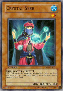 Crystal Seer (FRENCH) (V.1 - Ultra Rare)