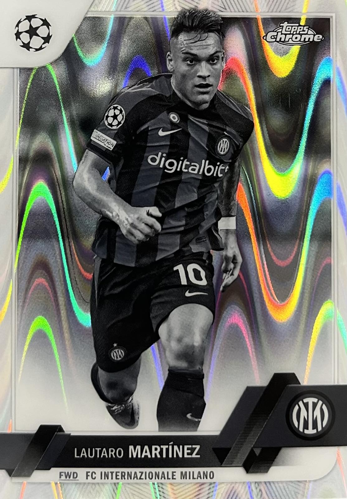 LAUTARO MARTINEZ 2022-23 Topps Chrome UEFA Ray Wave #97