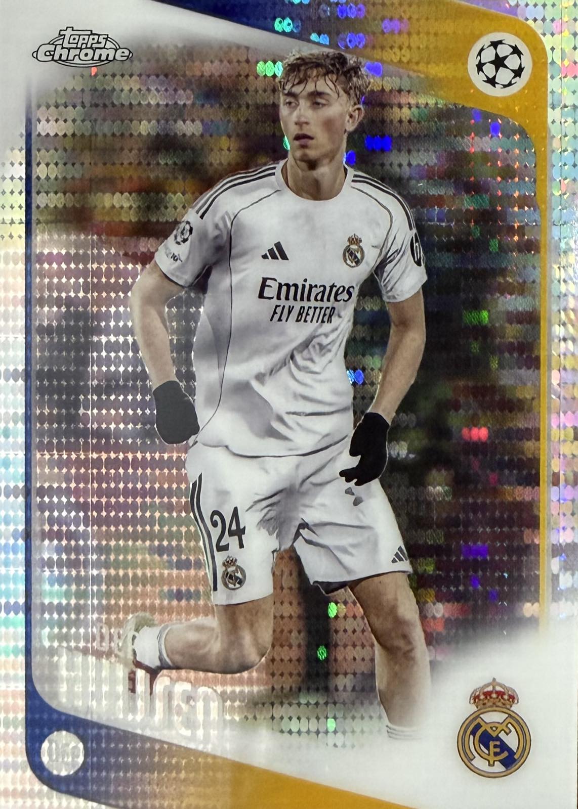 Dean Huijsen Pulsar Topps Chrome UCC