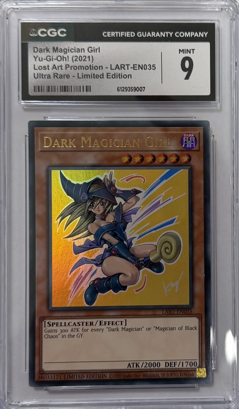 Dark Magician Girl (V.2 - Ultra Rare)(GRADED)(CGC)
